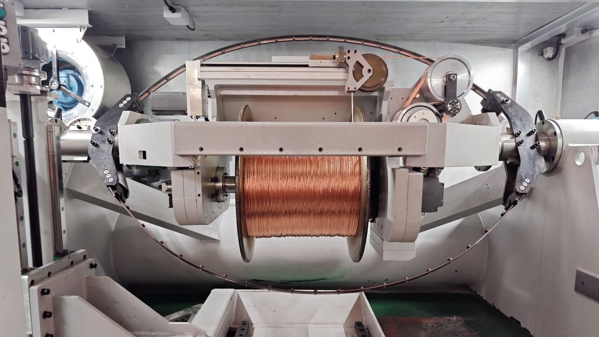 DTE-631/632D 雙節距束線(xiàn)機